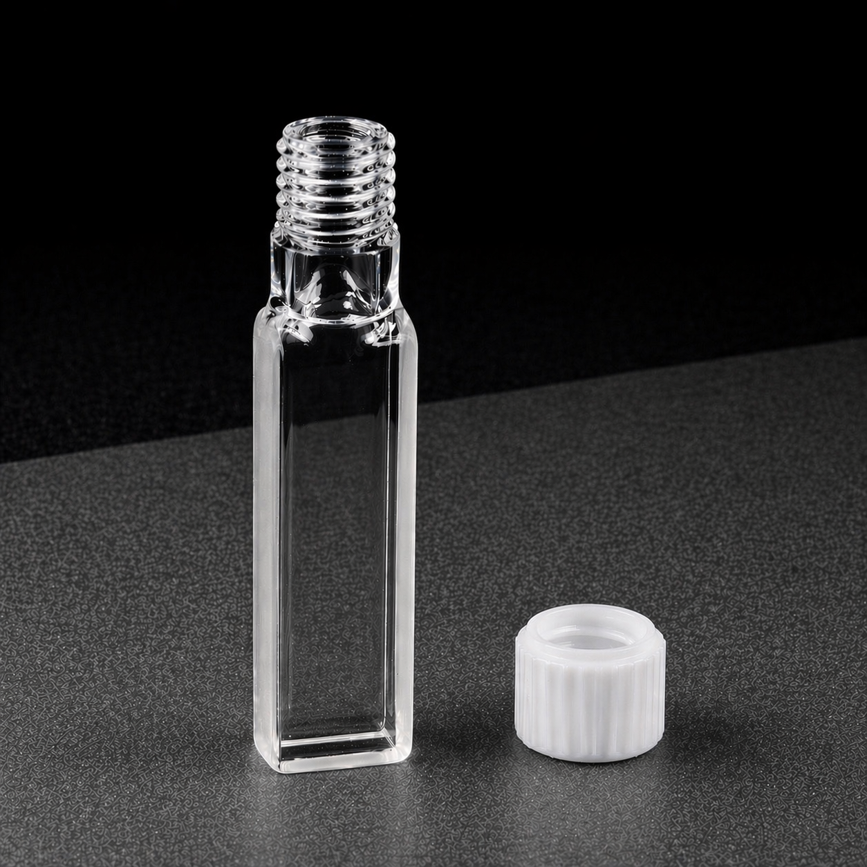 Screw cap cuvette